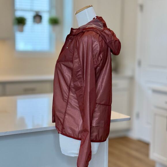 Brooks | Red All Altitude Weatherproof Running Jacket - Picture 3 of 7